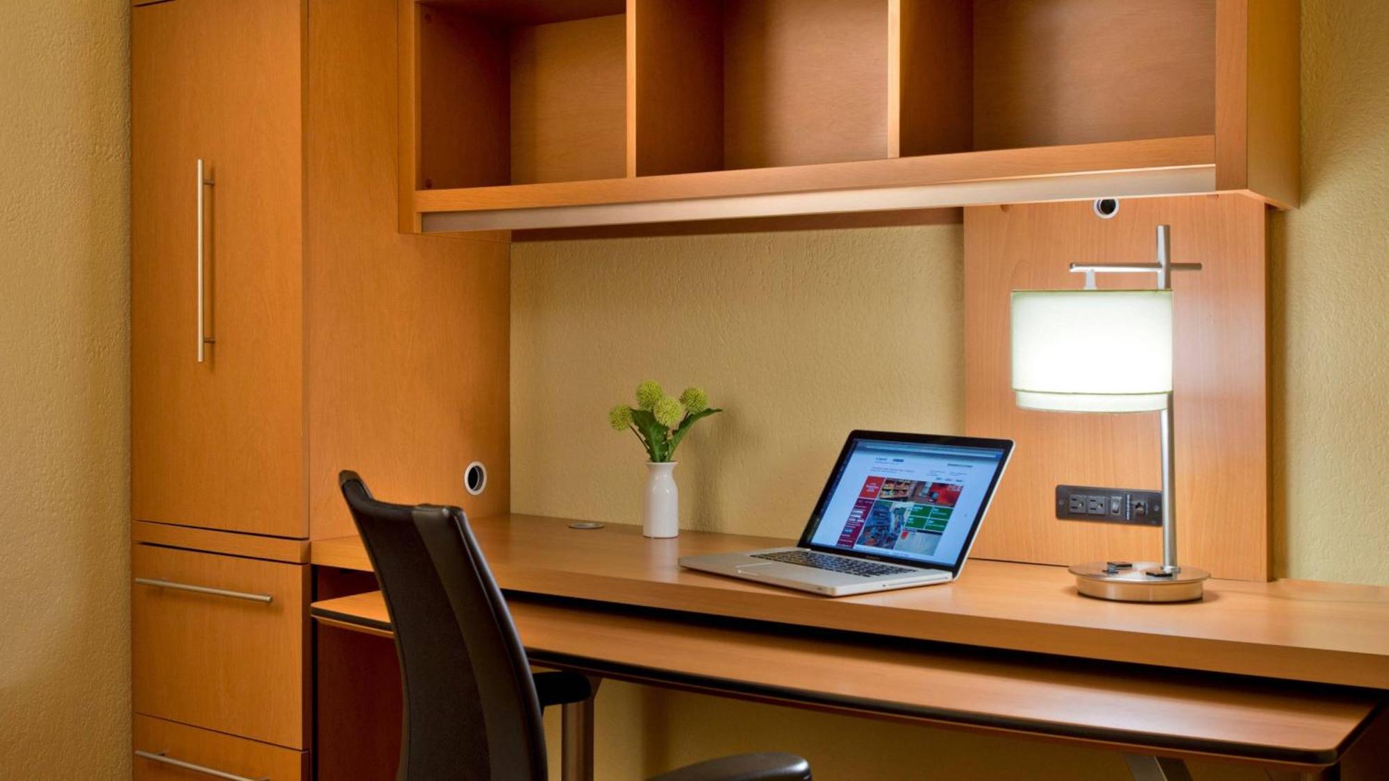 Towneplace Suites By Marriott Cleveland Уестлейк Екстериор снимка