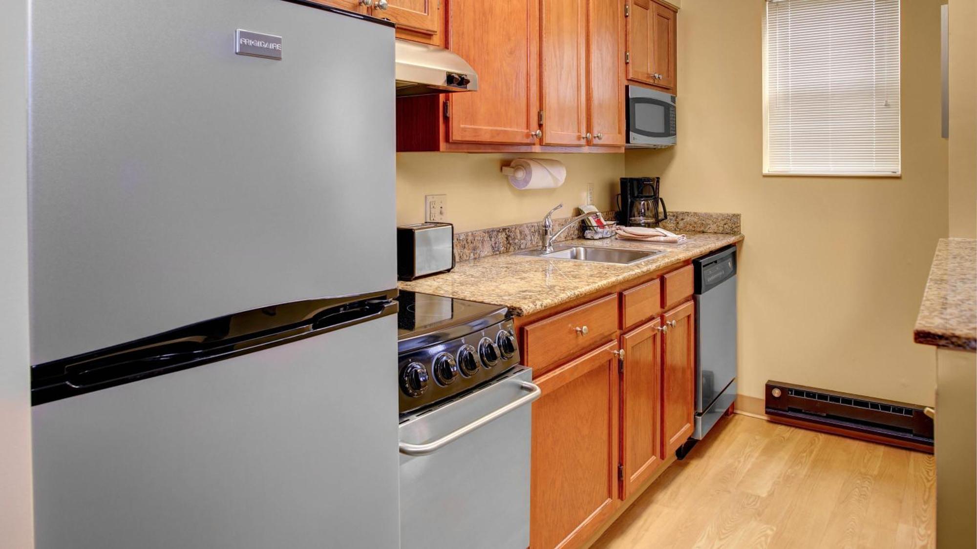 Towneplace Suites By Marriott Cleveland Уестлейк Екстериор снимка