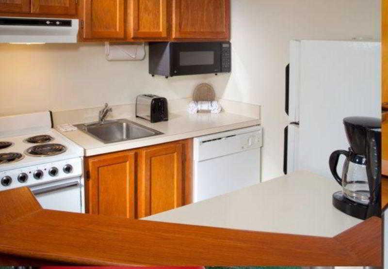 Towneplace Suites By Marriott Cleveland Уестлейк Стая снимка