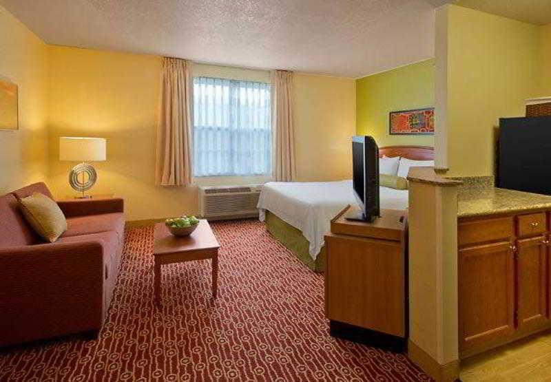 Towneplace Suites By Marriott Cleveland Уестлейк Екстериор снимка