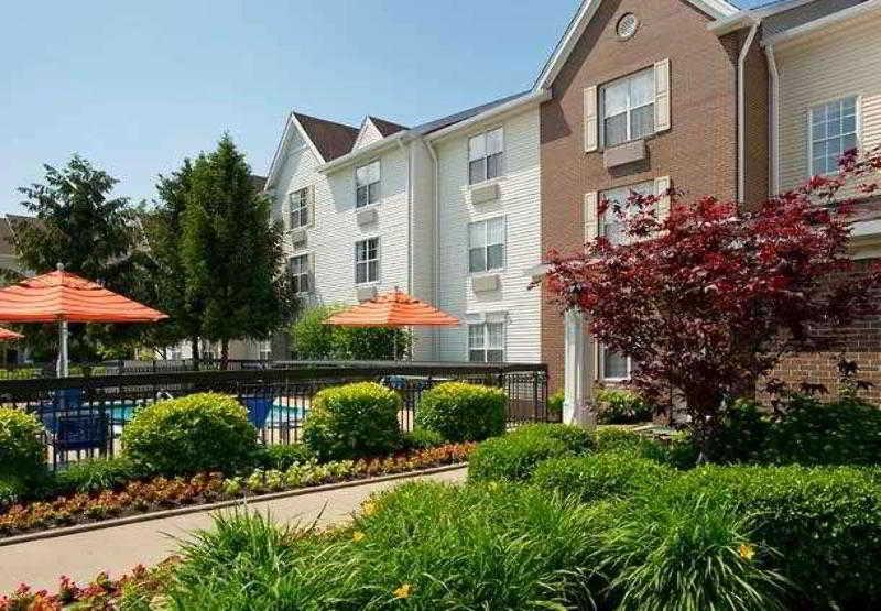Towneplace Suites By Marriott Cleveland Уестлейк Екстериор снимка