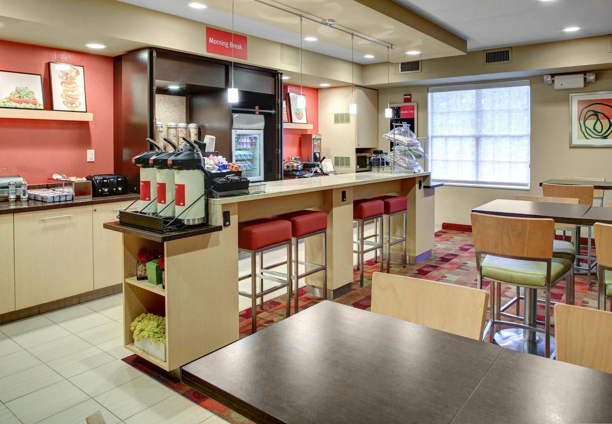 Towneplace Suites By Marriott Cleveland Уестлейк Екстериор снимка